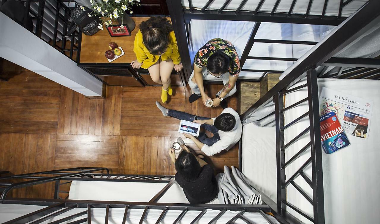 The Chi Novel Hostel Hanoi Buitenkant foto